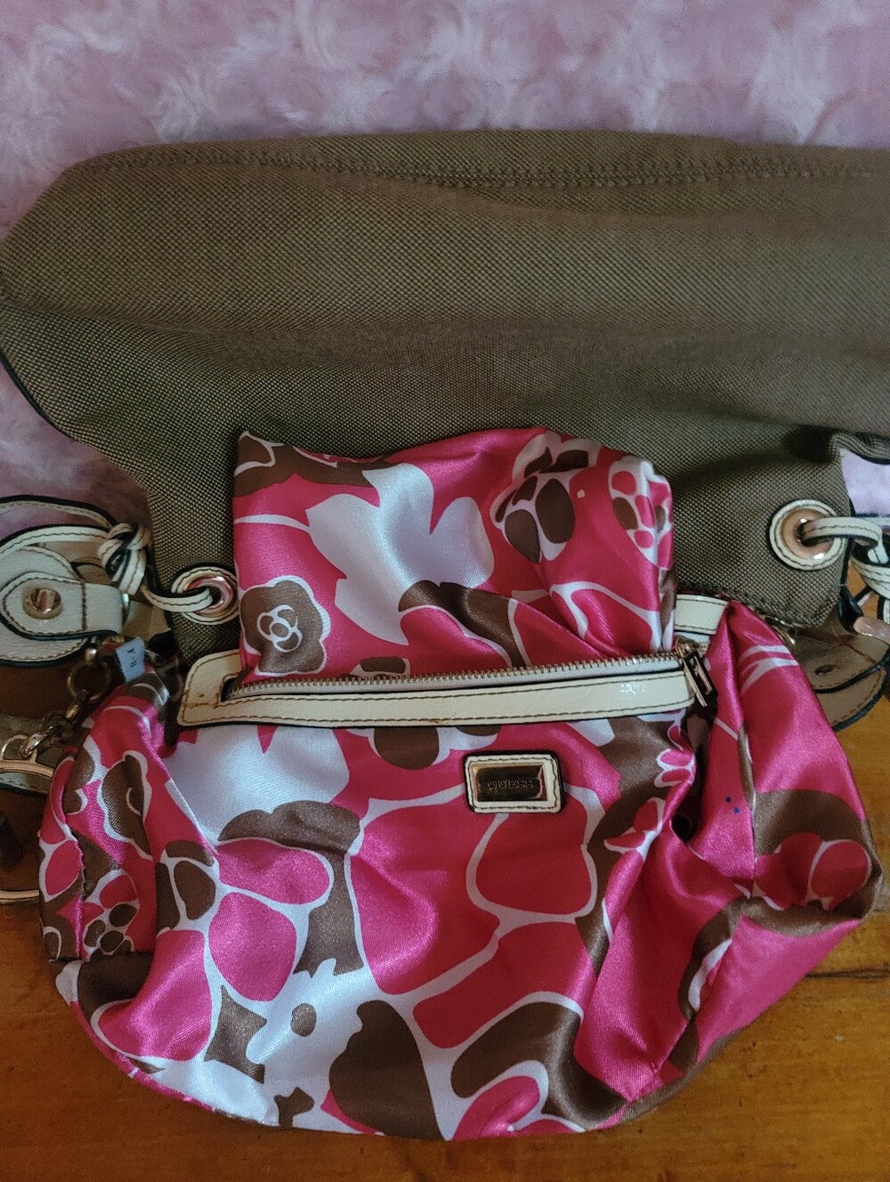 GUESS Olive Canvas Shoulder Bag with White Trim and Matching Wallet - Picture 11 of 11